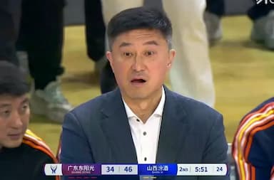 山西男篮13分力克广东，徐杰25+5+11奎因首秀27+8，张皓嘉表现灾难_比赛_得分_三分球